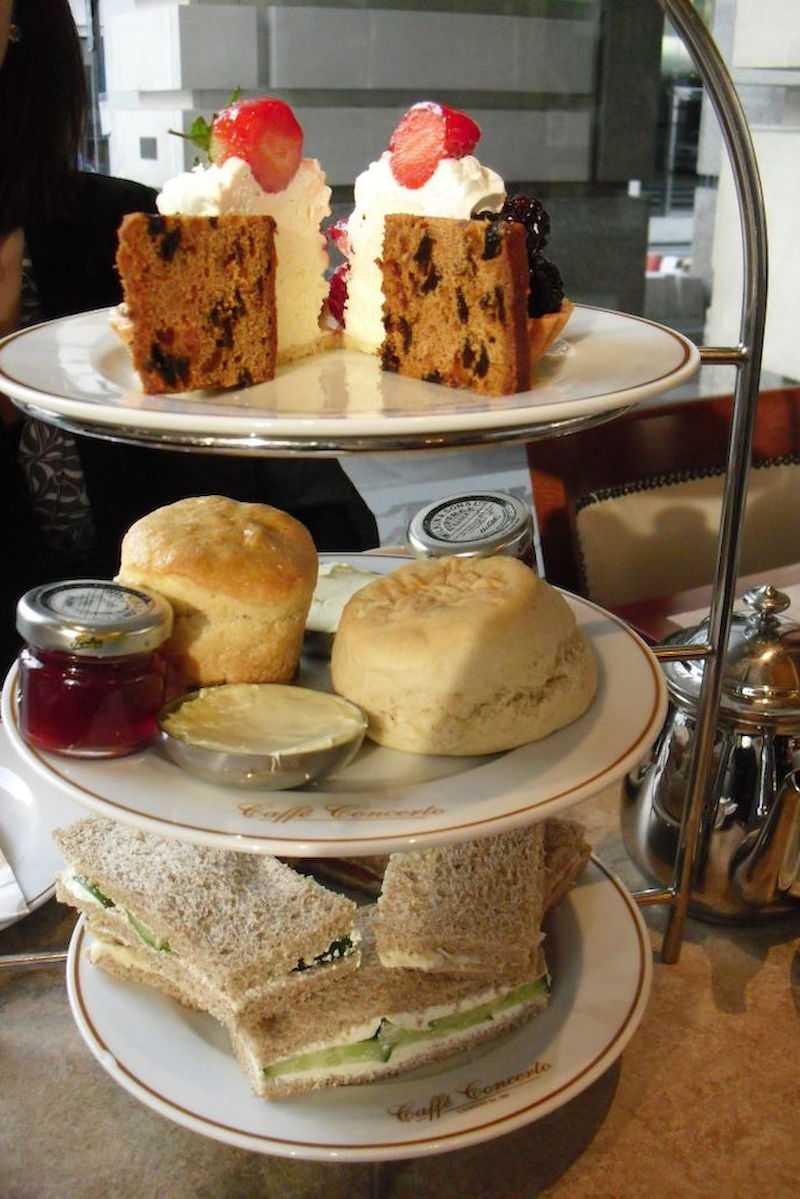 Tea Time in England: Sandwiches, Scones und Fruit Cake