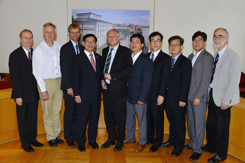 The representatives of Martin Luther University and their Korean partners.