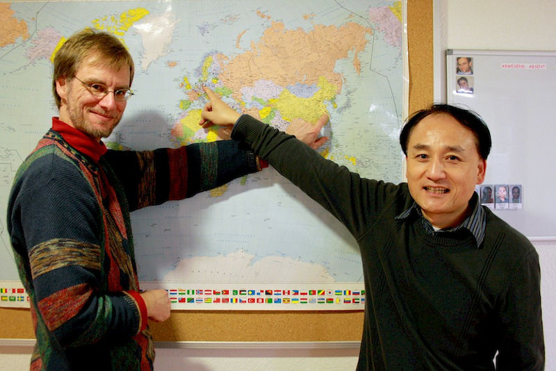 Prof. Pietzsch holte Prof. Jiang aus China nach Halle. 