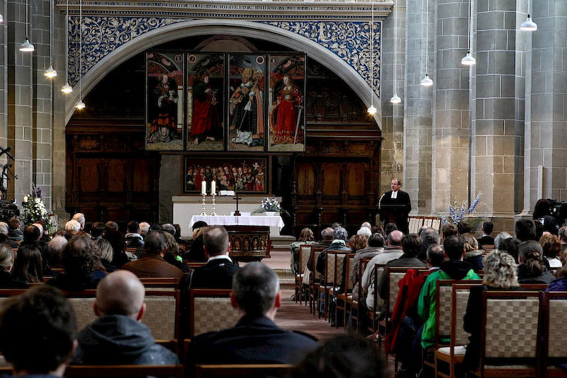 Im Gedenken an Mariya N. sprach Pfarrer Johann-Hinrich Witzel in der Marktkirche