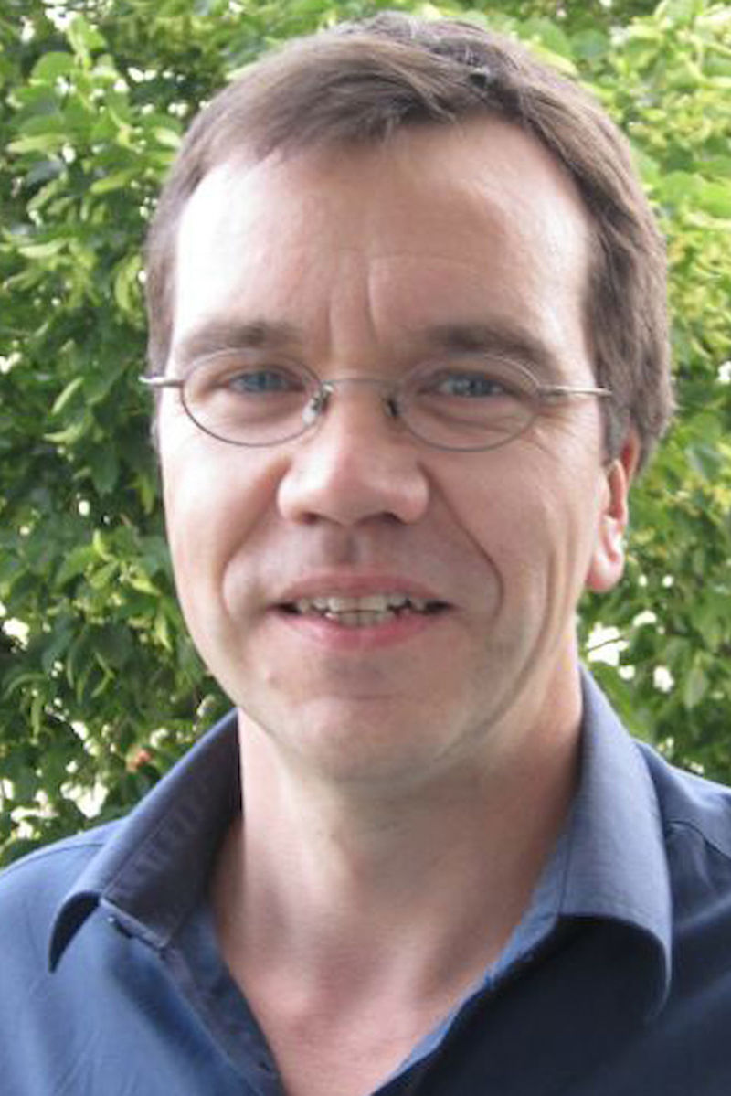 Dr. Jens Jetzkowiz ist Vertretungsprofessor für Wirtschafts- und Organisationssoziologie an der MLU