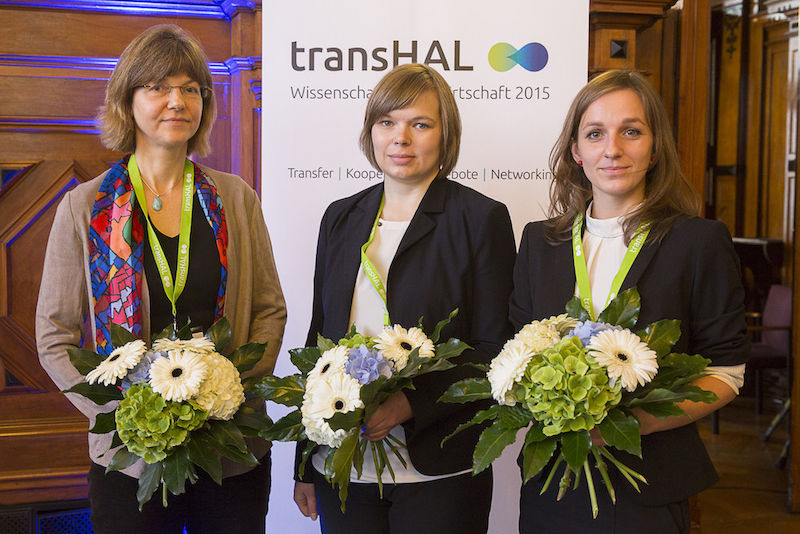 Die Preisträgerinnen von links: Prof. Dr. Gabriele Stangl, Dr. Diana Döhler und Martha Wellner