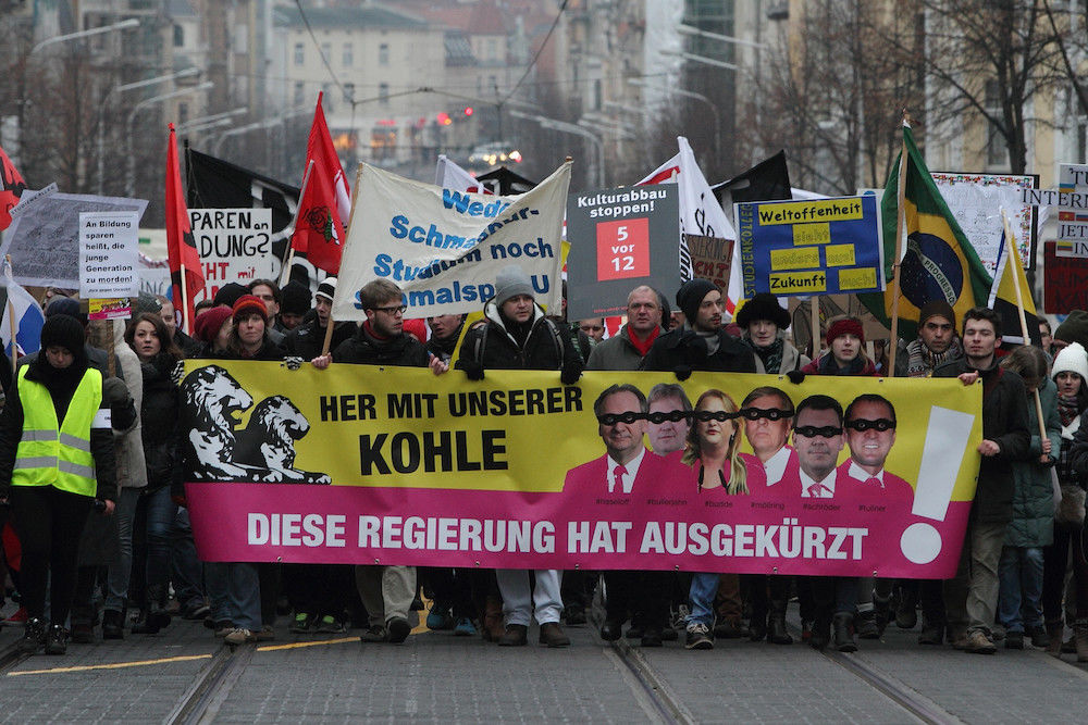 Etwa 2000 Menschen sind am Dienstag auf die Straße gegangen