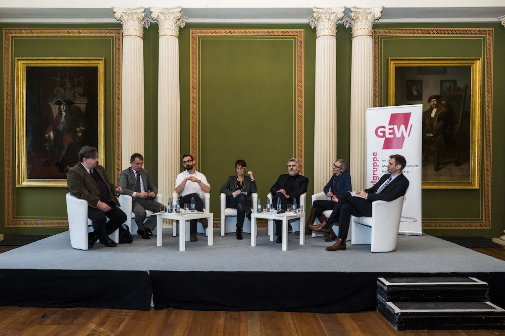 Rege Diskussion zum Thema Lehrerbildung (von links): Thomas Bremer, Marco Tullner, Nico Elste, Eva Gerth, Armin Willingmann, Christin Engel und Moderator Sven Kochale.