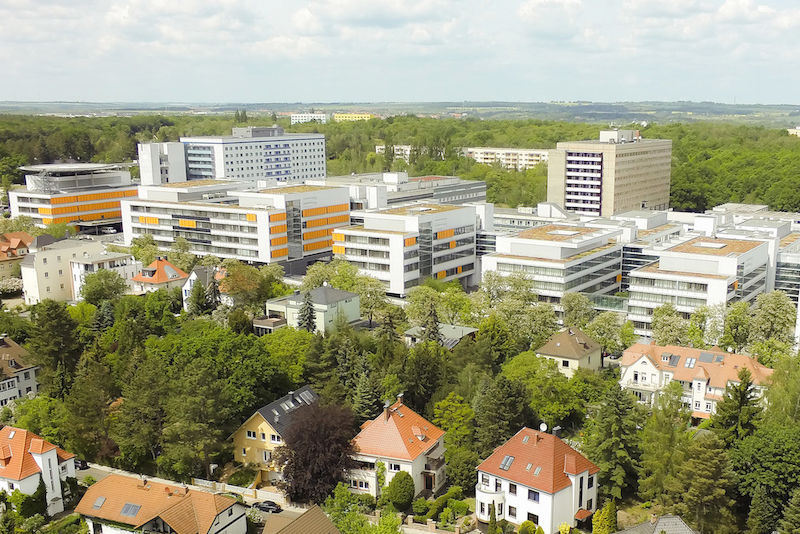 Das Universitätsklinikum Halle ist eng mit der Medizinischen Fakultät der Universität verbunden.