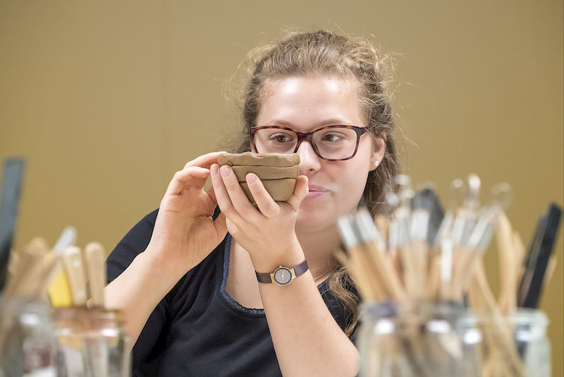 Rieke Thormählen will nach der "Kopfarbeit" an der Uni auch etwas mit den Händen tun.