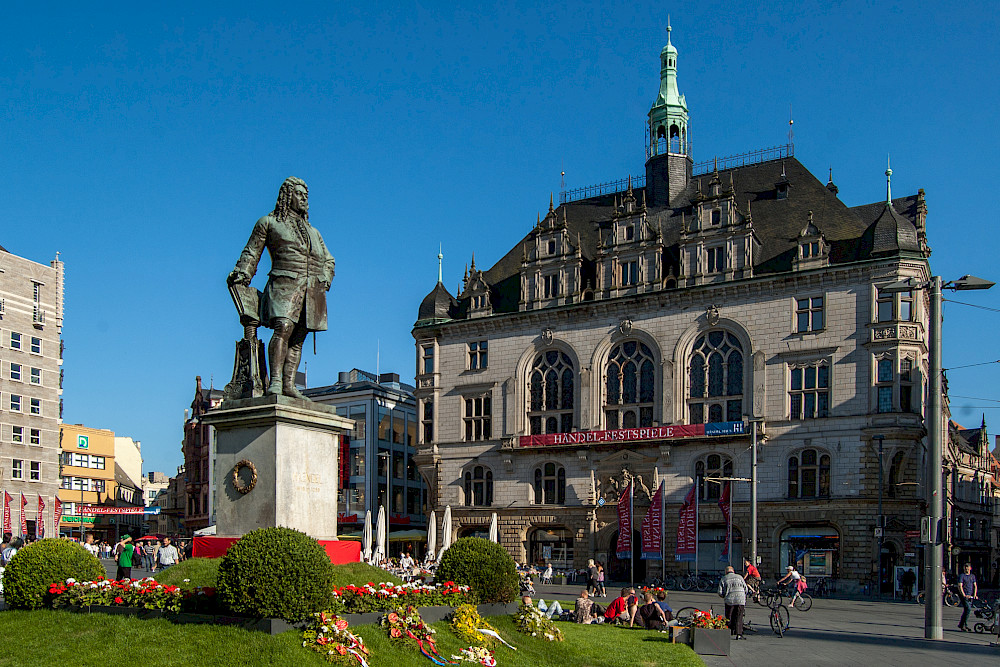 Das Händel-Denkmal auf dem Markplatz von Halle