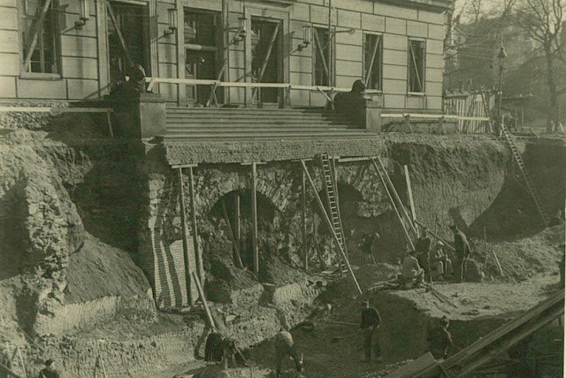 Ein Foto aus dem Jahr 1941 - damals wurde der Bunker unter dem Universitätsplatz gebaut.