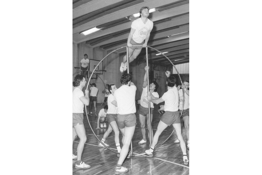 Training der halleschen Sportstudenten für die Sportschau zum VIII. Turn- und Sportfest der DDR  vom 27. Juli bis 2. August 1987 in Leipzig