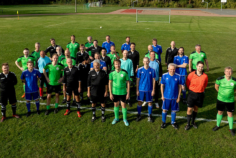 Gruppenfoto vor dem ersten Spiel