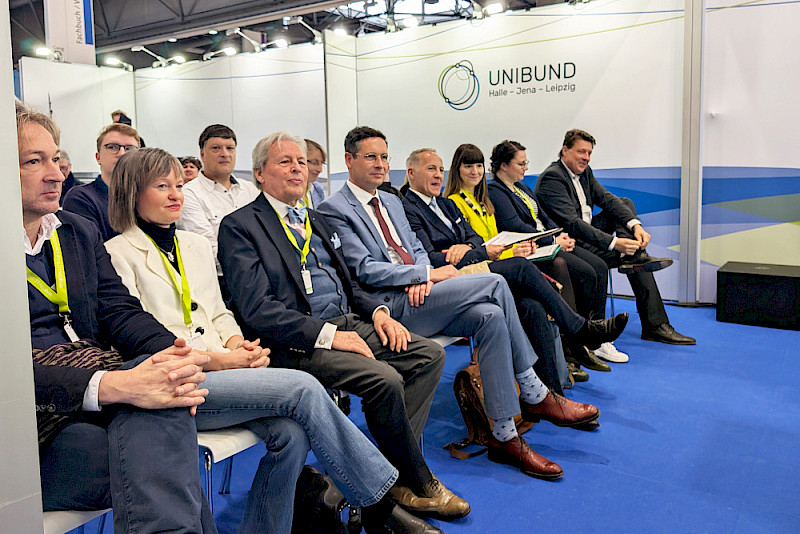 Das Publikum verfolgte die Diskussion interessiert.