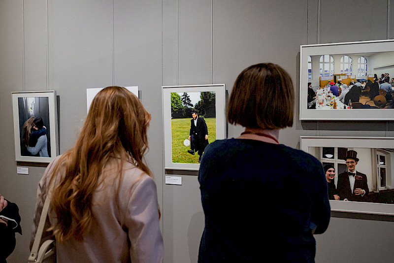 Insgesamt 38 Fotografien zeigt die Ausstellung.