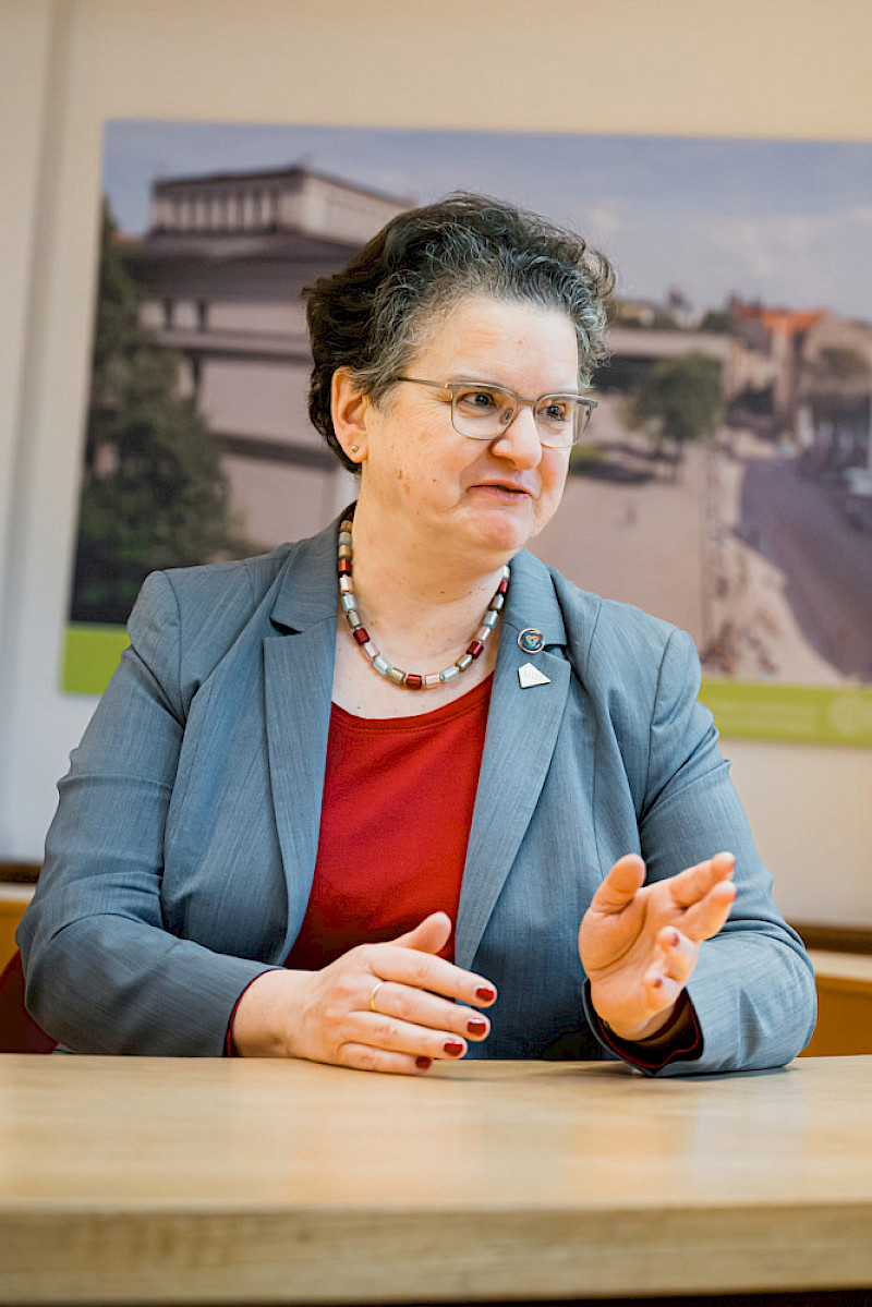 Rektorin Claudia Becker
