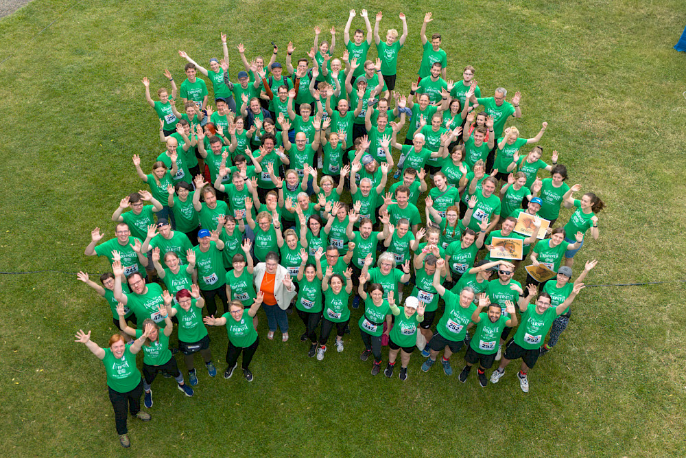 Freude vor dem Start: Die MLU-Teilnehmer - zumindest ein Großteil von ihnen - auf einem Gruppenbild