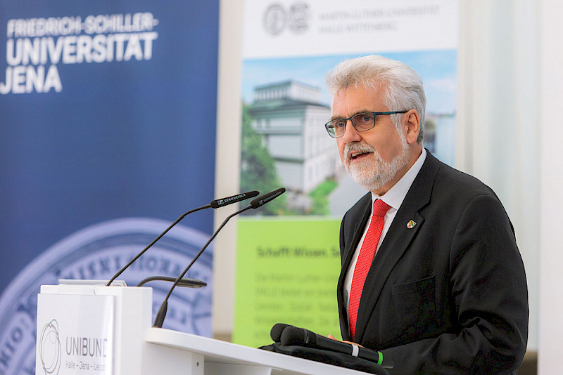 Armin Willingmann betonte unter anderem die Forschungs- und Transferleistungen der drei Universitäten.