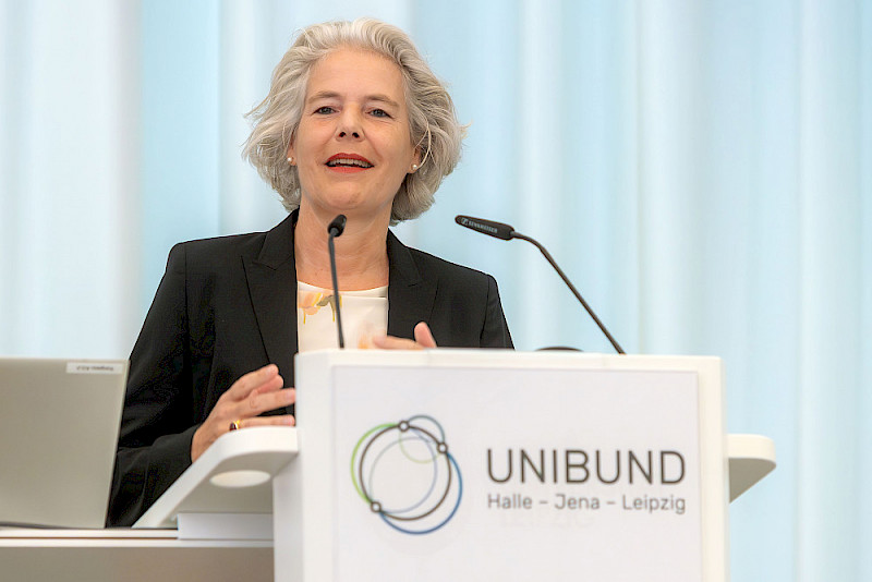 Eva Inés Obergfell begrüßte als Gastgeberin die Gäste.