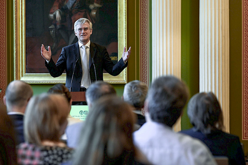 Studiendekan Michael Germann begrüßte die Besucherinnen und Besucher.
