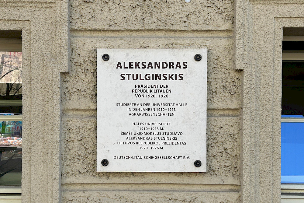 In der Ludwig-Wucherer-Straße erinnert dieses Schild an Stulginskis und sein Studium in Halle.