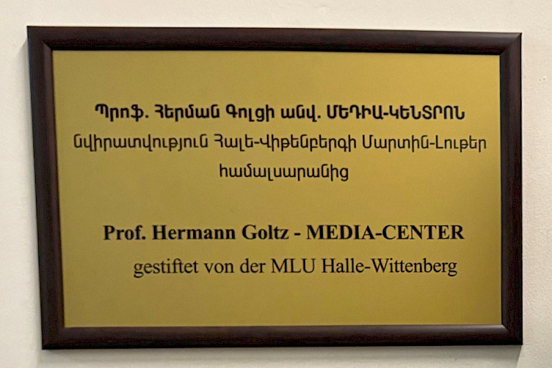 An der Brjussow-Universität ist ein Media-Center nach MESROP-Gründer Hermann Goltz benannt.